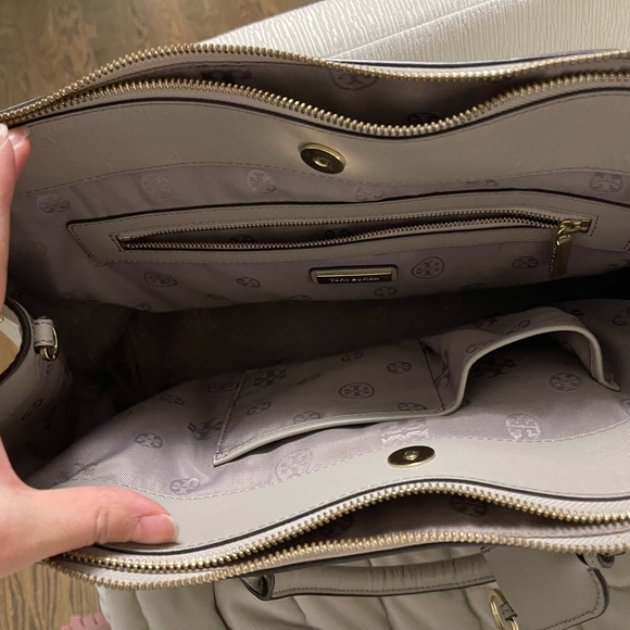 Tory Burch laptop / work / school bag - Picture 5 of 10